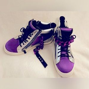 GOOD CONDITION Giuseppe Zanotti Purple Satin w/purple Chain